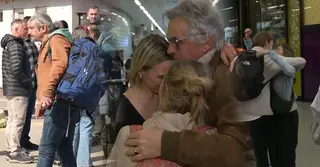 যুদ্ধ আতঙ্কে মধ্যপ্রাচ্য ছাড়ছেন বিদেশিরা